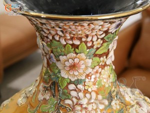 Bảo bình men loang vàng đắp nổi hoa dây vẽ vàng 24k, cao 70cm