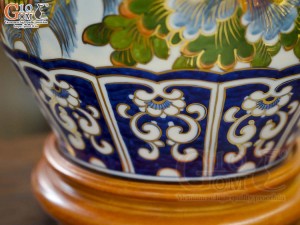 Bảo bình men màu cảnh Công Đào Phú Quý vẽ vàng 24k, cao 62cm