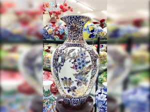 Bảo bình men màu họa tiết Tứ Cảnh vẽ vàng 24k, cao 62cm