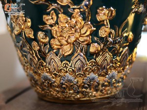 Bảo bình men màu xanh lục đắp nổi Thuận Buồm Xuôi Gió vẽ vàng 24k, cao 85cm