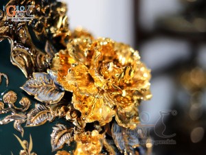 Bảo bình men màu xanh lục đắp nổi Thuận Buồm Xuôi Gió vẽ vàng 24k, cao 85cm