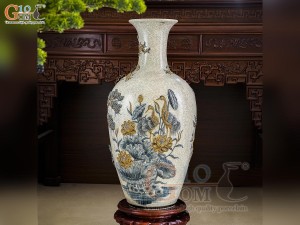 Bảo bình men rạn cổ đắp nổi Công Đào Phú Quý kềnh đuôi, cao 90cm