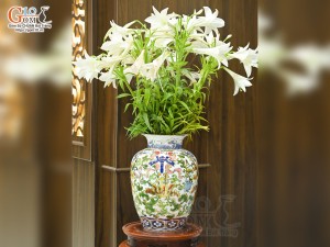 Bảo bình phong thủy men lam cổ cảnh hoa dây màu vẽ vàng 24k, cao 36cm