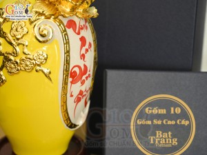 Bảo bình tài lộc Vinh Hoa Phú Quý đắp nổi dát vàng 24k nền vàng, cao 30cm