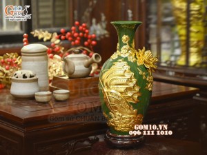 Bảo bình Thuận Buồm Xuôi Gió đắp nổi dát vàng, nền xanh lục bảo, cao 42cm