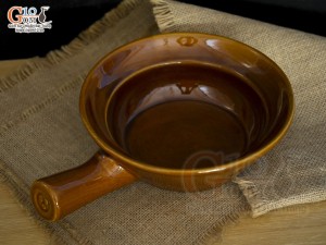 Bát chuôi men hoàng thổ, đường kính 20cm