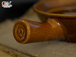 Bát chuôi men hoàng thổ, đường kính 20cm