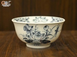 Bát cơm men chàm vẽ sen đen