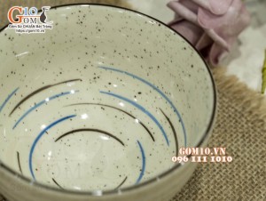 Bát cơm men kem tấm kẻ chỉ