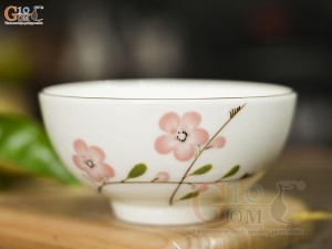 Bát cơm men kem vẽ hoa Đào hồng