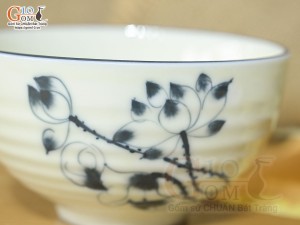 Bát cơm men kem vẽ hoa Sen đen