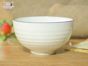 Bát cơm men kem vẽ hoa Sen đen