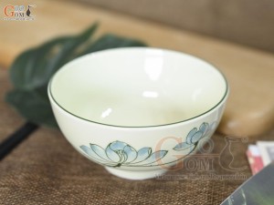 Bát cơm men kem vẽ hoa Sen xanh