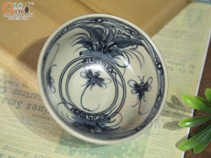 Bát cơm men rạn cổ họa tiết chuồn khoai