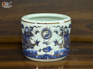 Bát hương Long Trấn men lam họa tiết Rồng vẽ vàng, đường kính 14cm