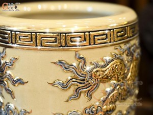 Bát hương men hoàng tộc đắp nổi Rồng Như Ý vẽ vàng 24k, đường kính 18cm
