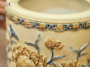 Bát hương men hoàng tộc đắp nổi Sen Cát Tường viền hoa, đường kính 20cm