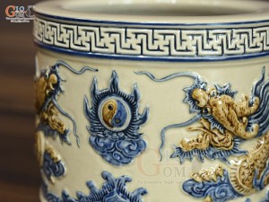 Bát hương men hoàng tộc đắp nổi Rồng Phúc Mãn, đường kính 20cm