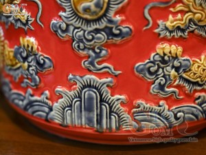 Bát hương men màu đắp nổi Rồng Như Ý nền đỏ, đường kính 20cm
