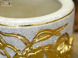 Bát hương men rạn đắp nổi hoa Sen Cát Tường dát vàng 24k, đường kính 20cm