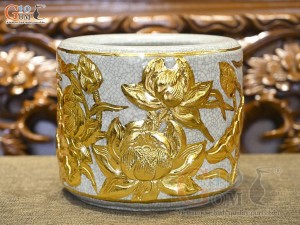 Bát hương men rạn đắp nổi hoa Sen Cát Tường dát vàng 24k, đường kính 20cm