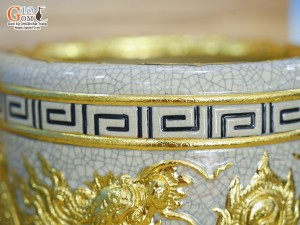 Bát hương men rạn đắp nổi Rồng dát vàng 24k, đường kính 22cm