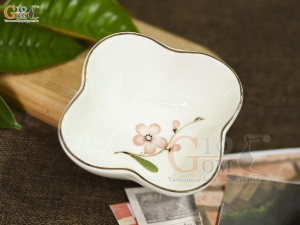 Bát gia vị hoa 4 cánh men kem vẽ hoa Đào hồng