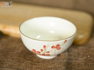 Bát mắm men kem vẽ hoa Đào đỏ