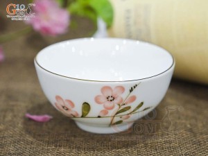 Bát mắm men trắng vẽ hoa Đào hồng
