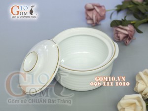 Bát nắp men trắng kẻ chỉ vàng, đường kính 10cm