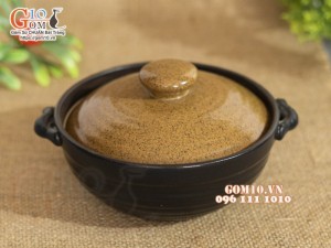 Bát nắp gốm vàng có tai, đường kính 13cm