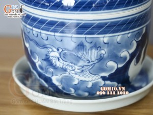 Bát nắp kèm đĩa men lam cổ hoạ tiết long ẩn, đường kính 11cm