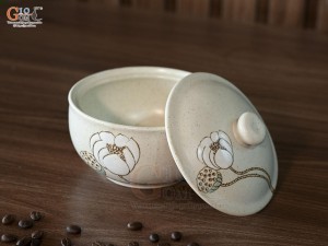 Bát nắp men kem tấm vẽ Bạch Liên, đường kính 14cm
