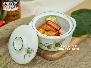 Bát nắp men kem vẽ hoa Đài sen, 11cm