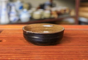 Bát Nhật men gốm vàng