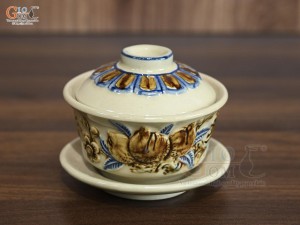 Bát sâm men hoàng tộc đắp nổi Đào, đường kính 10cm