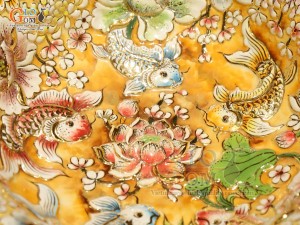 Bát thả hoa men loang vàng đắp nổi Cửu Ngư vẽ vàng 24k, đường kính 28cm