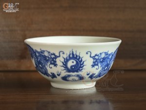 Bát thờ Long Trấn men lam họa tiết Rồng