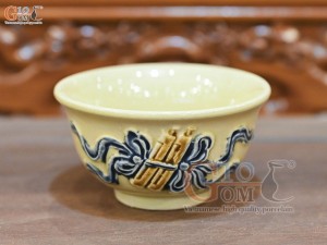 Bát thờ men hoàng tộc đắp nổi cuốn thư