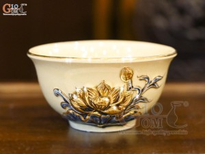 Bát thờ men hoàng tộc đắp nổi Sen Cát Tường, vẽ vàng 24k