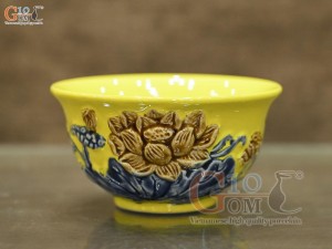 Bát thờ men màu đắp nổi Sen Cát Tường nền vàng