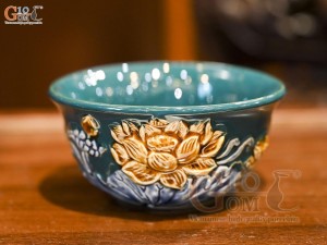 Bát thờ men màu đắp nổi Sen Cát Tường nền xanh lục bảo