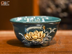 Bát thờ men màu đắp nổi Sen Cát Tường nền xanh lục bảo
