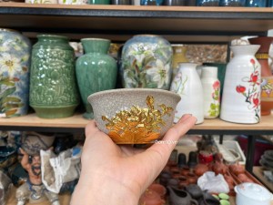 Bát thờ men rạn đắp nổi sen cát tường dát vàng 24k