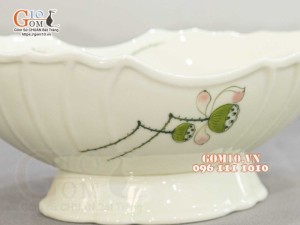 Bát thuyền sâu men kem vẽ hoa Đài Sen, 30x17cm