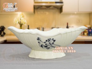 Bát thuyền sâu men kem vẽ hoa Sen Đen, 30x17cm