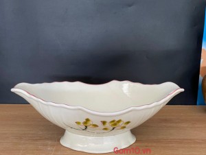 Bát thuyền sâu men kem vẽ hoa Sen vàng, 30x16cm