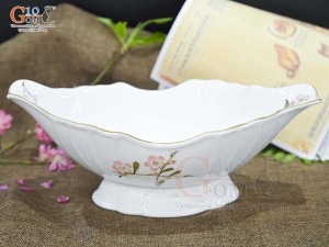 Bát thuyền sâu men trắng vẽ hoa Đào hồng, 31x16cm