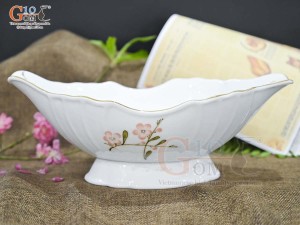 Bát thuyền sâu men trắng vẽ hoa Đào hồng, 31x16cm