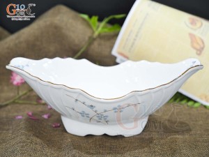Bát thuyền sâu men trắng vẽ hoa Đào xanh, 31x16cm